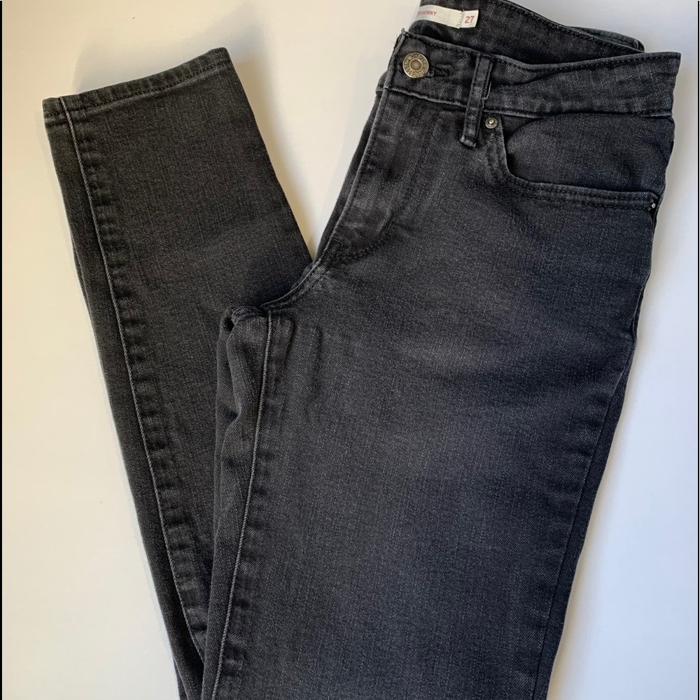 711 Skinny Levi’s